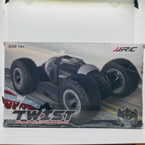 Twist Double Sided Transforming RC Truck - EUC - Picture 1 of 4